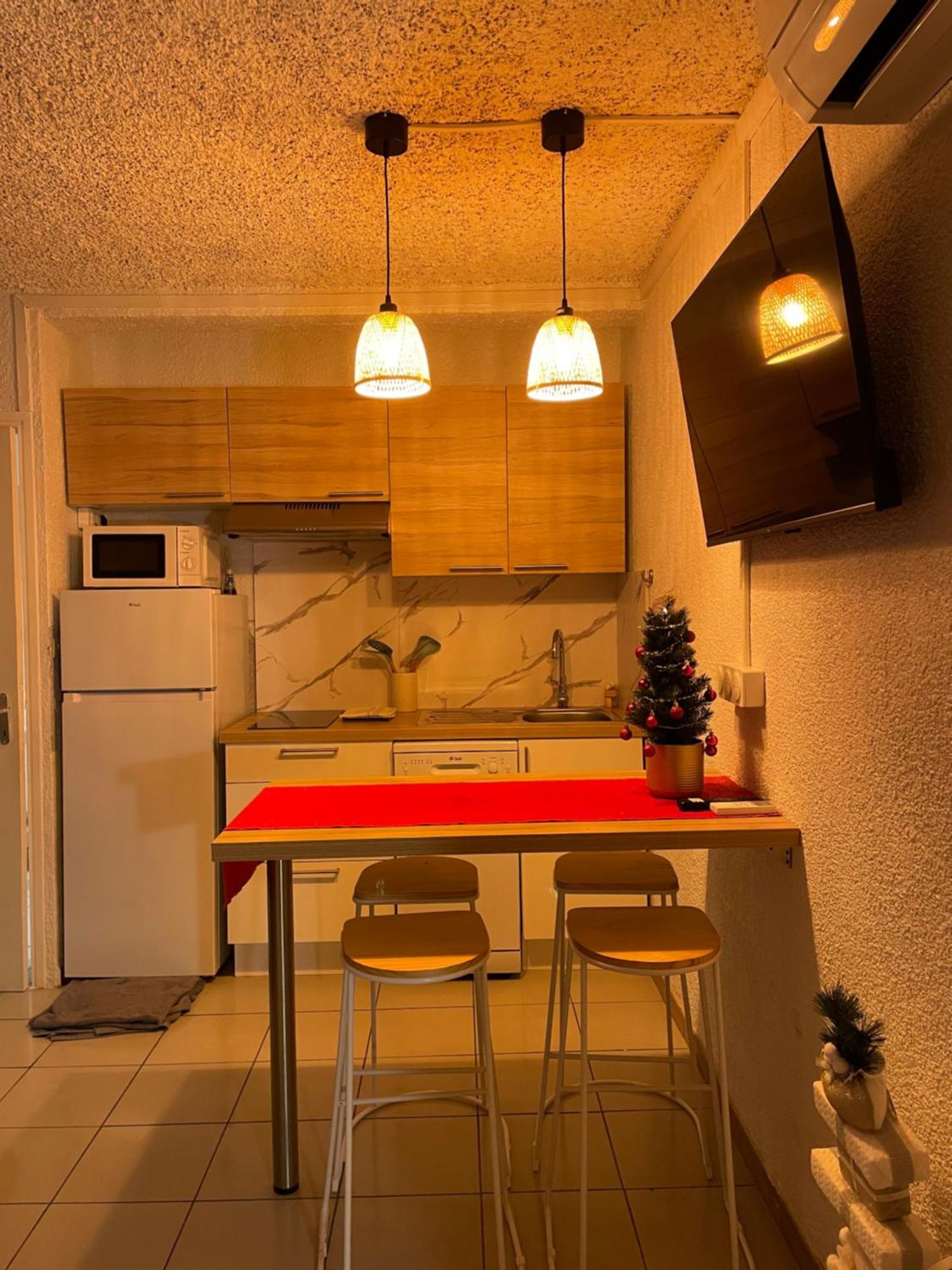 Studio Cosy A 300M De La Mer, Face Aux Festivals, Derriere La Night Life Le Barcarès Exterior foto